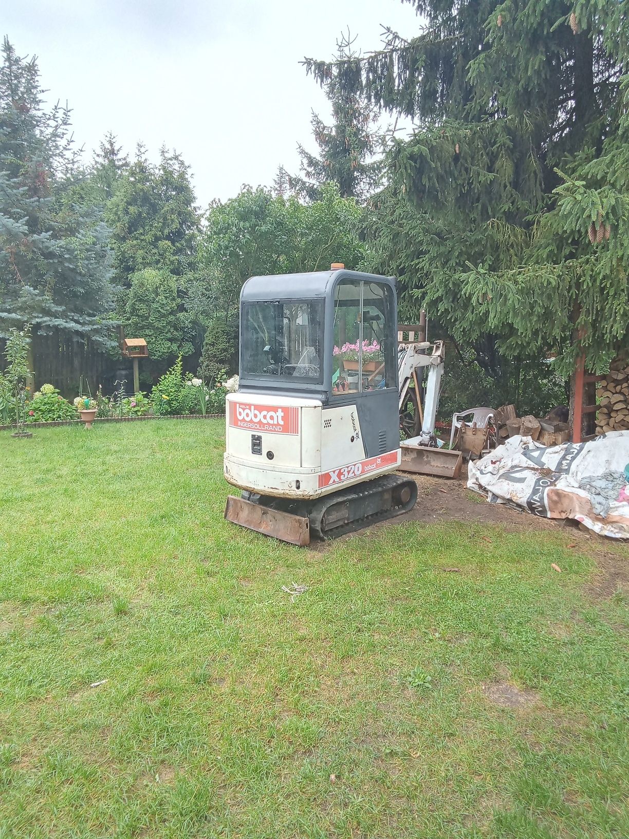 Mini koparka bobcatx320
