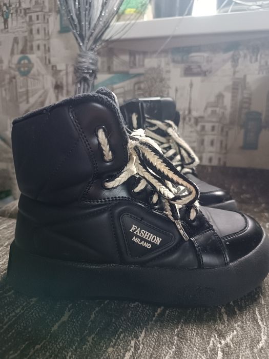 Сапожки для дівчинки