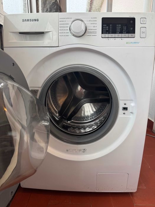 Samsung Eco Bubble washing machine 7kg 1200rpm (has small issue)