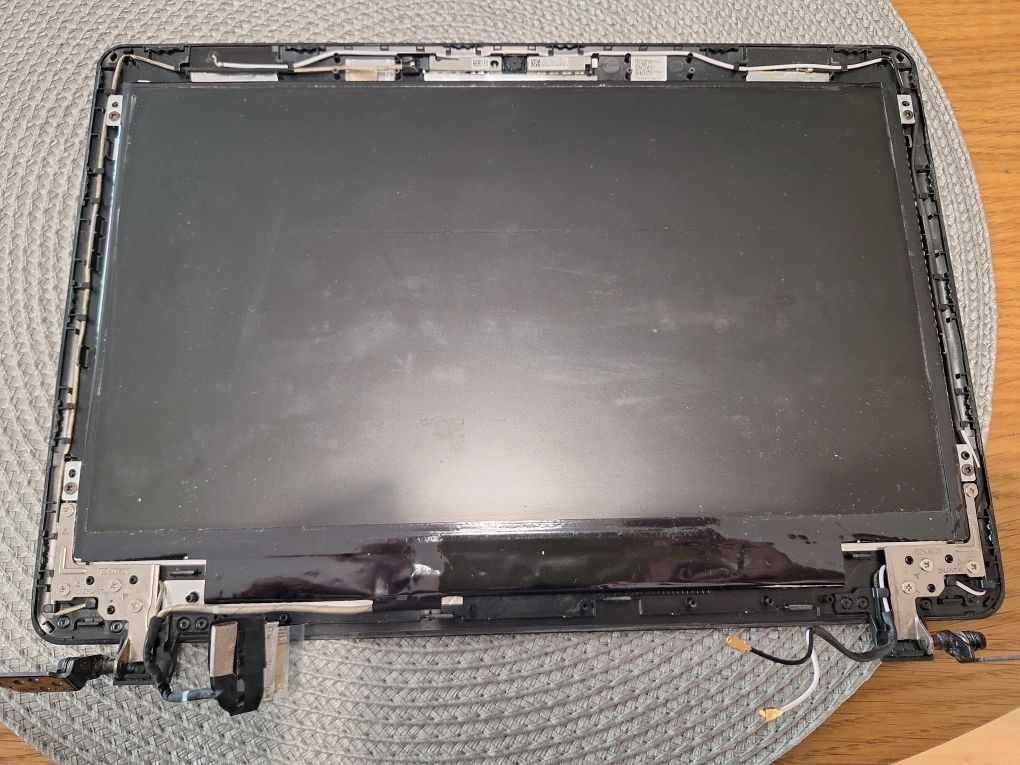 Matryca z ramką i zawiasami Acer Aspire ES1-111