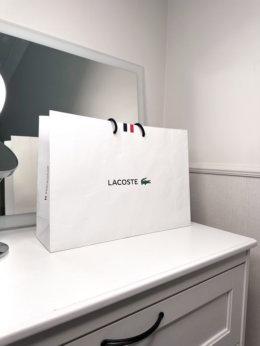 Torba Lacoste papierowa siatka logowana biała duża ozdobna pojemma