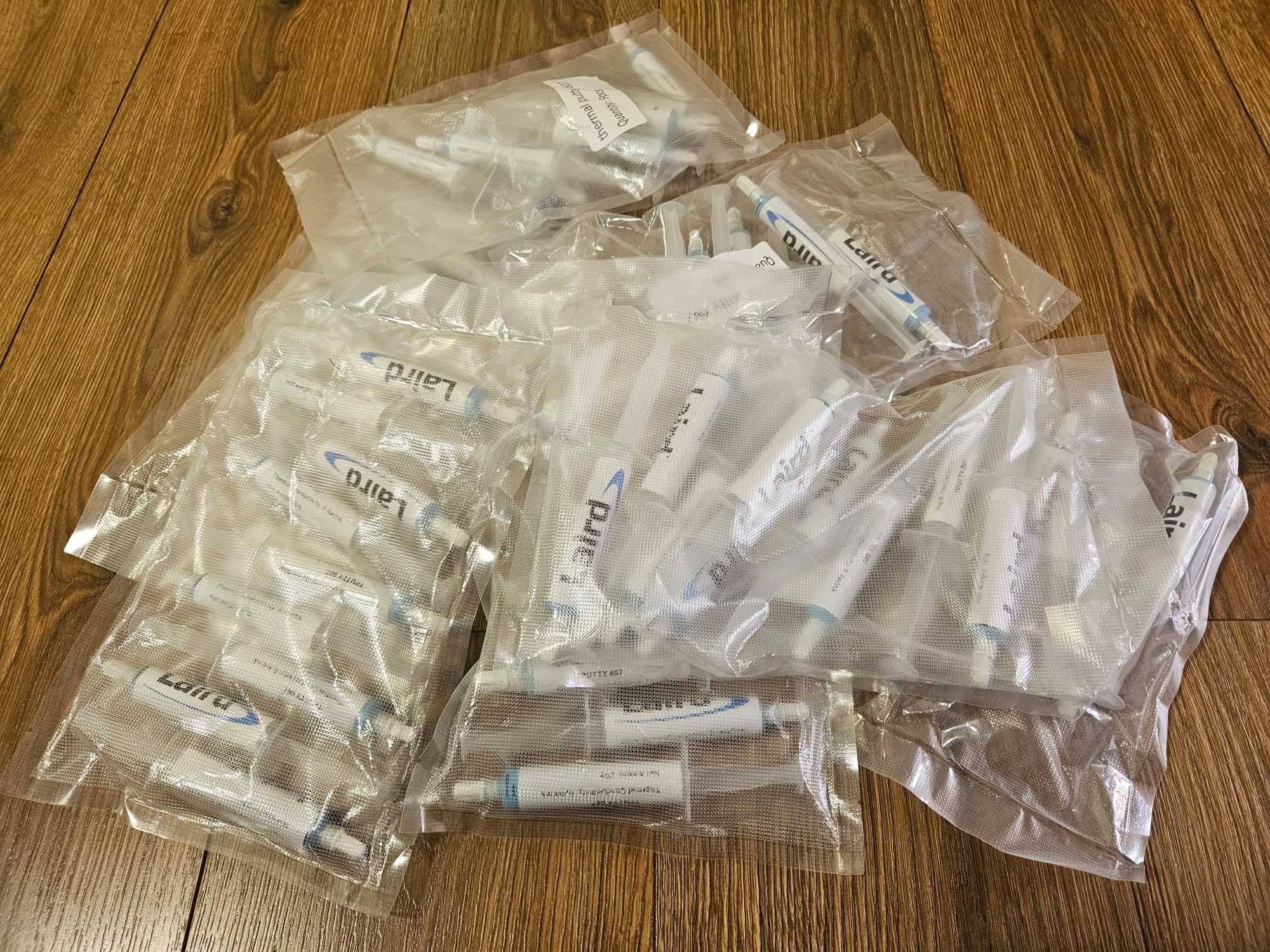 Рідка термопрокладка Laird TPutty 607 5,10,20г Терможвачка