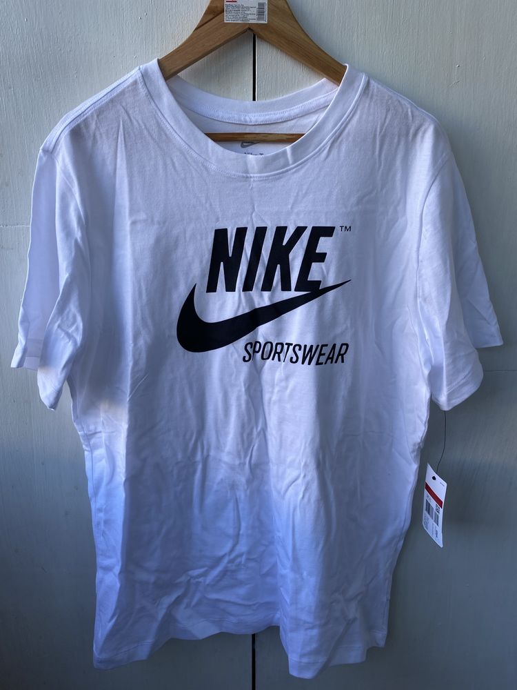 Чоловіча спортивна футболка Nike