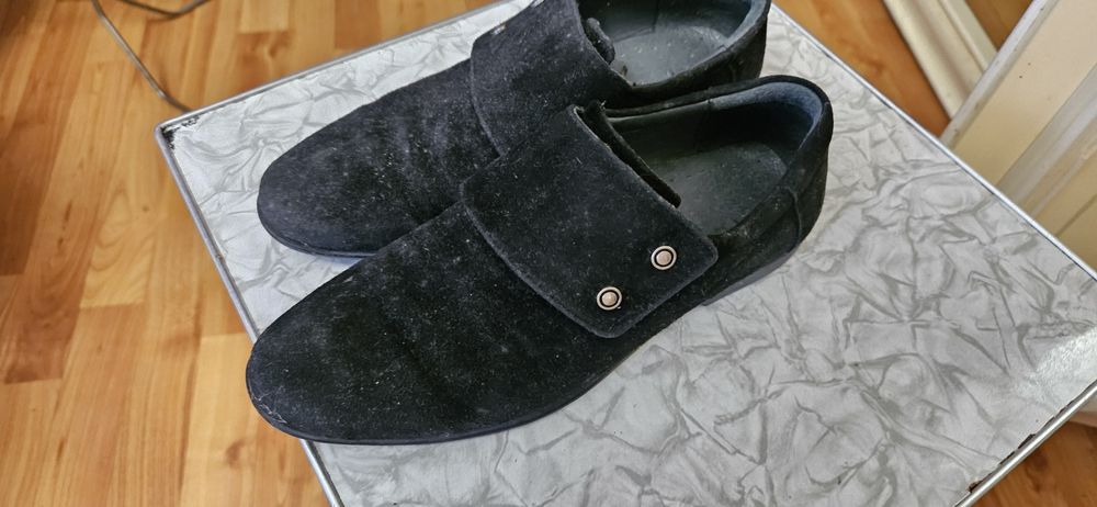 Продам замшевые туфли 33 розмер