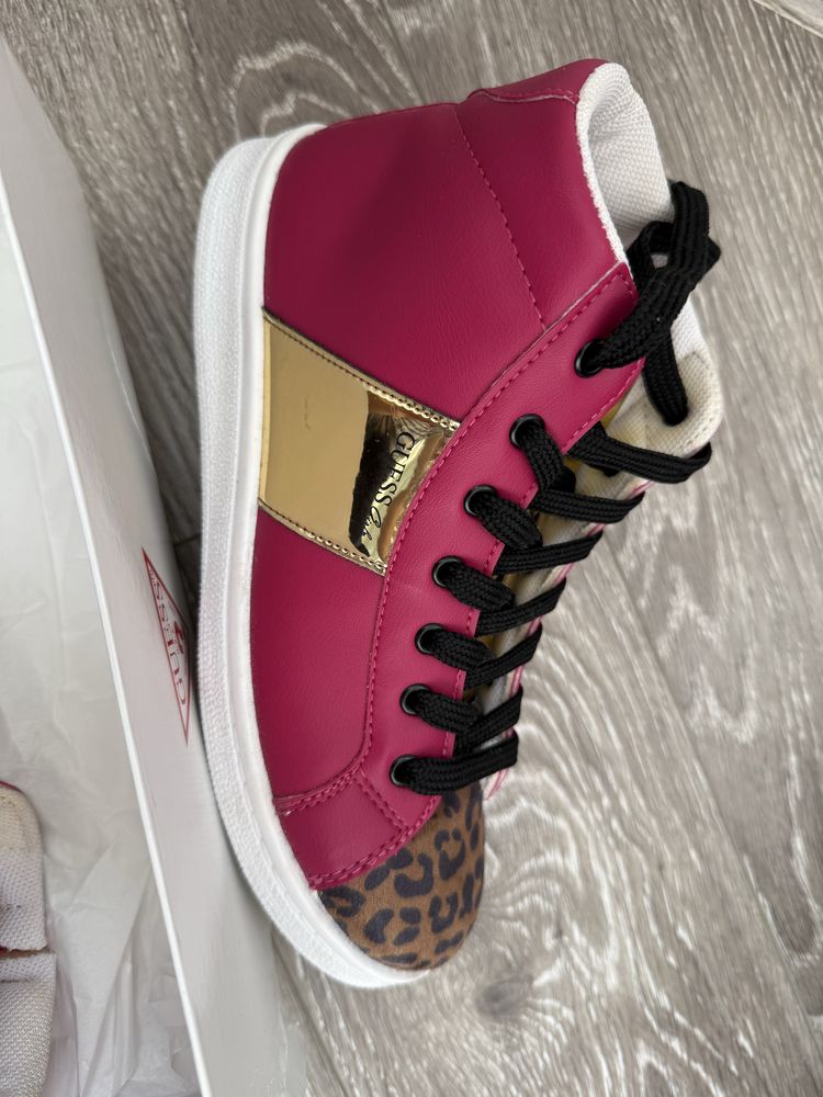 Кросівки хайтопи Guess, 37 розмір