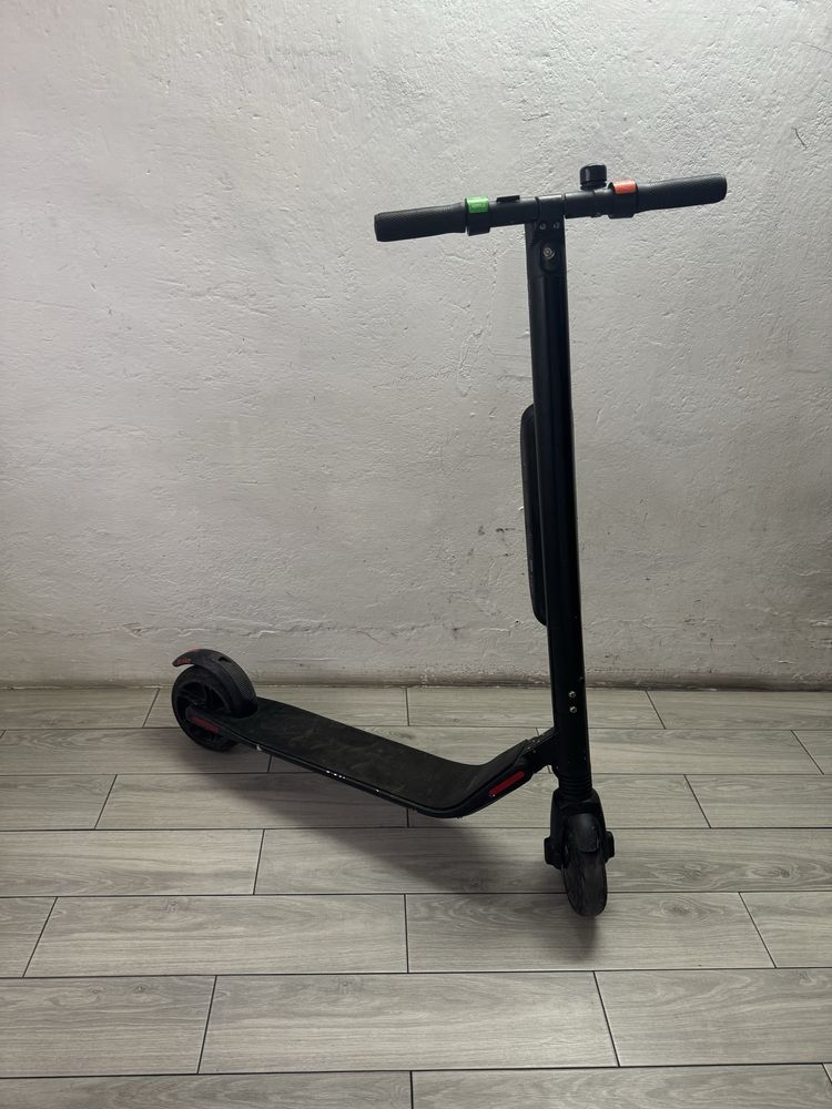 Hulajnoga elektryczna segway ninebot