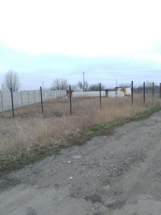 Участок с недостроем Бобровка