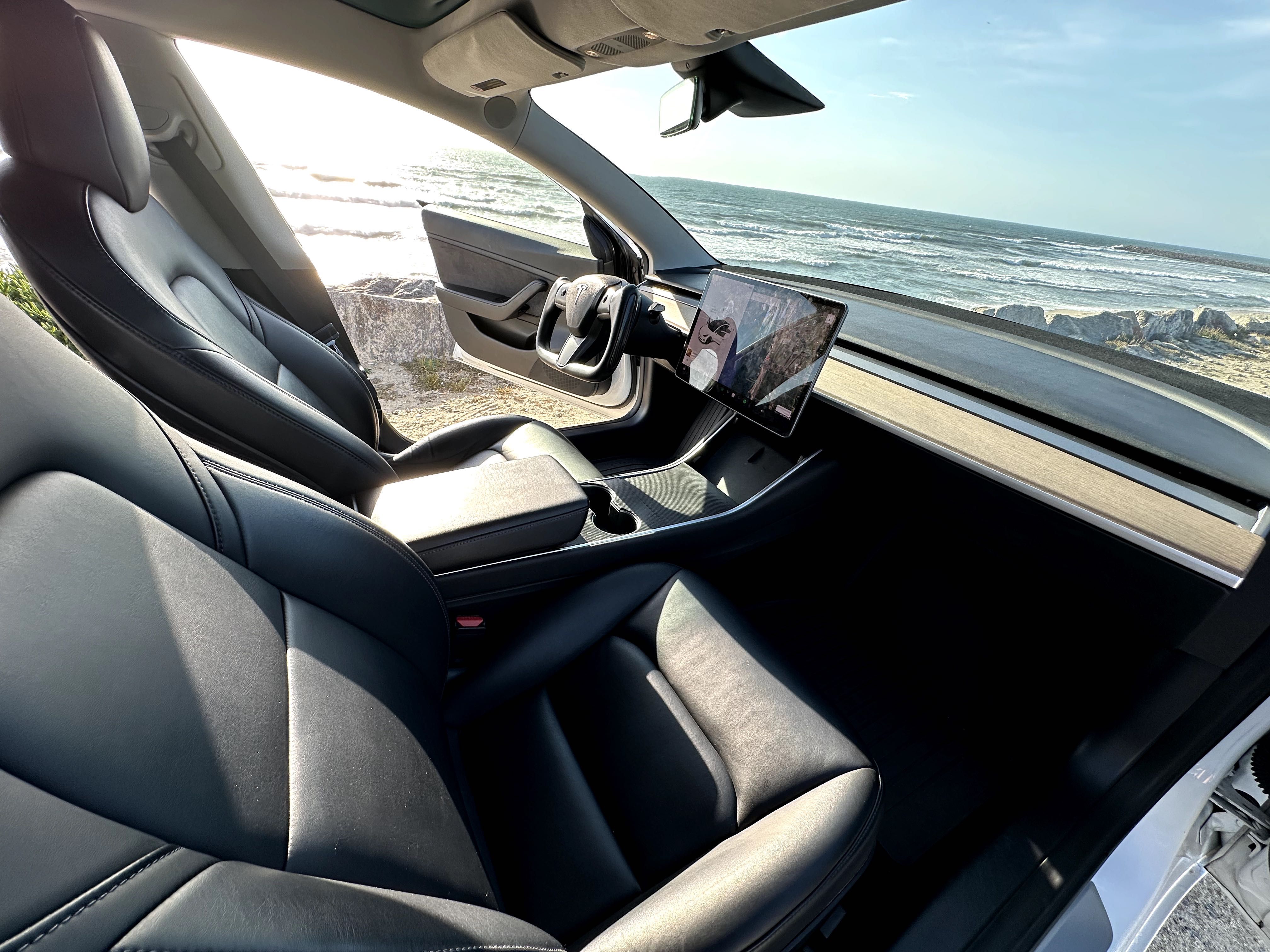 Tesla Model 3 Branco RWD.  Vendo na área do Porto. Merece Atenção!