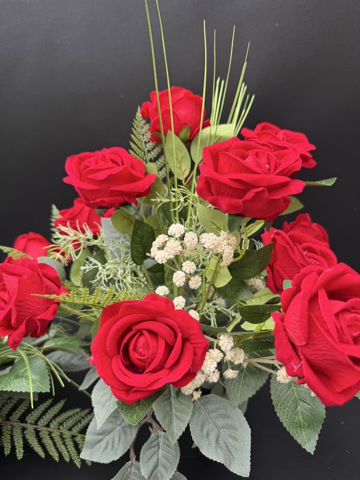 Komplet nagrobny z roz