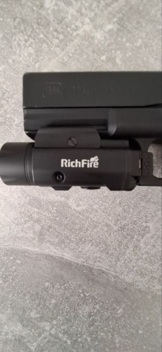 Тактичний підствольний ліхтар RichFire