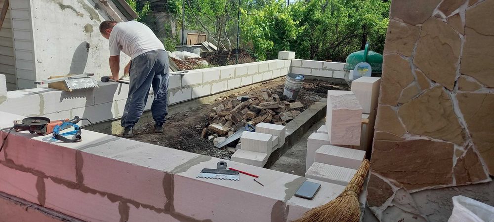 Кладка кирпича, газобетона, шлакоблока. Монтаж стен и перегородок