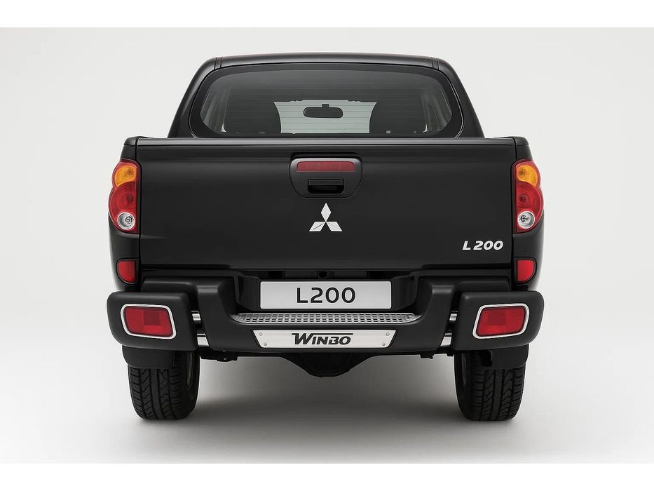 Mitsubishi L200 Защита заднего бампера с нержавейки