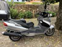 Moto Suzuki Burgman 650