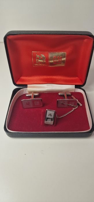 Vauxhall GM Spinki do mankietów Vintage 
Spinki do mankietów i pin do