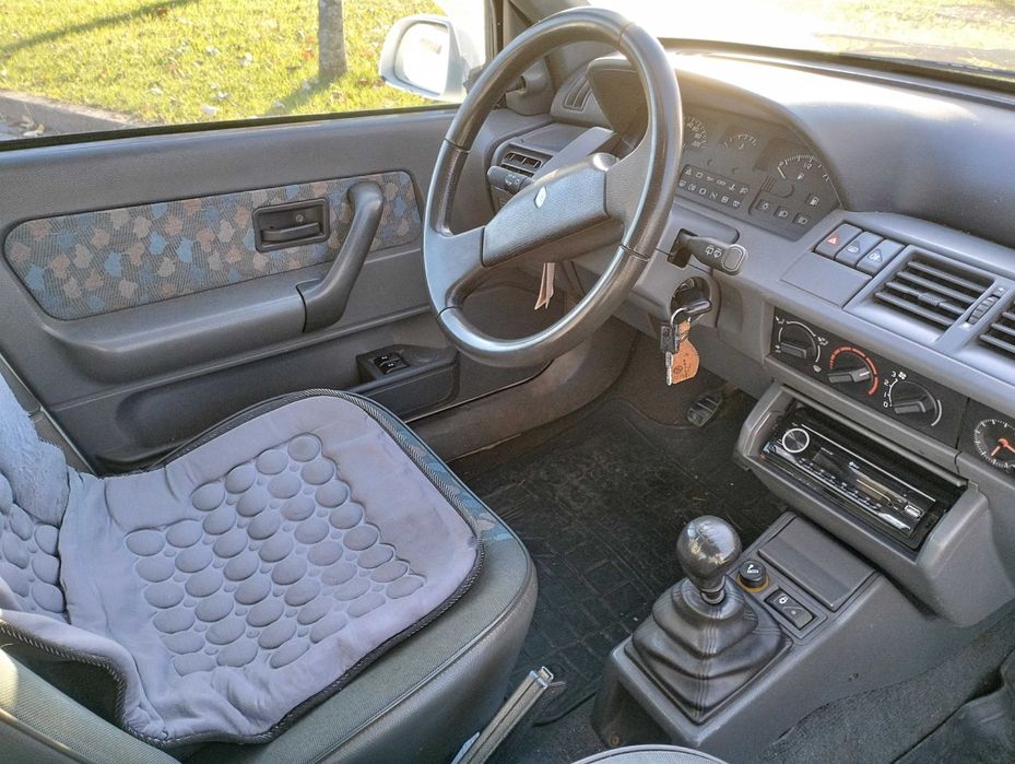 Renault Clio I RN 1.2 (1993) — de Coleção
