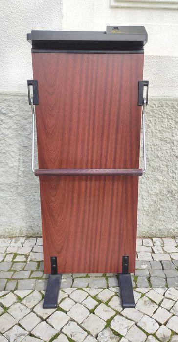 Máquina de passar calças