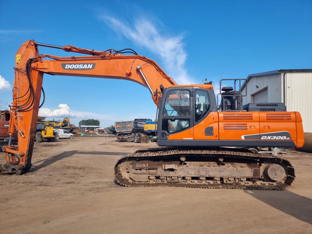 Продам экскаватор Doosan DX 300