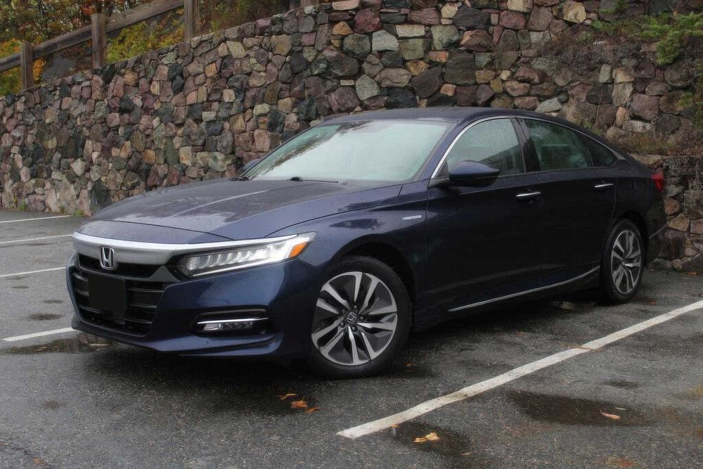 Honda Accord Hybrid Touring      2019
