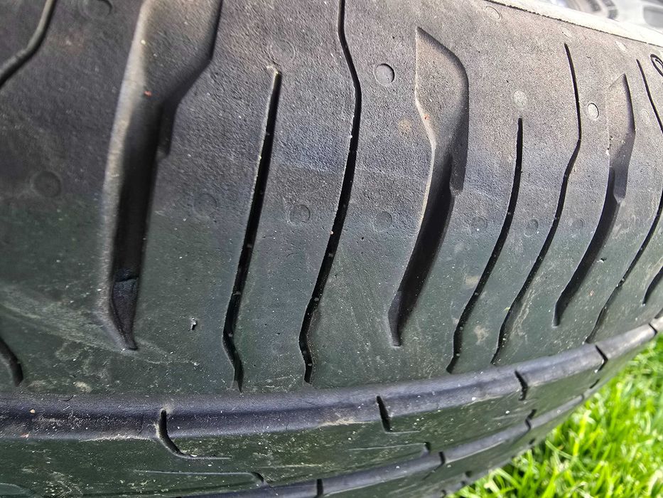 Komplet opon Continental EcoContact 6 185/65/R15 88H, bieżnik 5-6mm