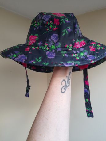Czapka kapelusz gumowany na deszcz kappahl 48 50 rozmiar 1 2 lata