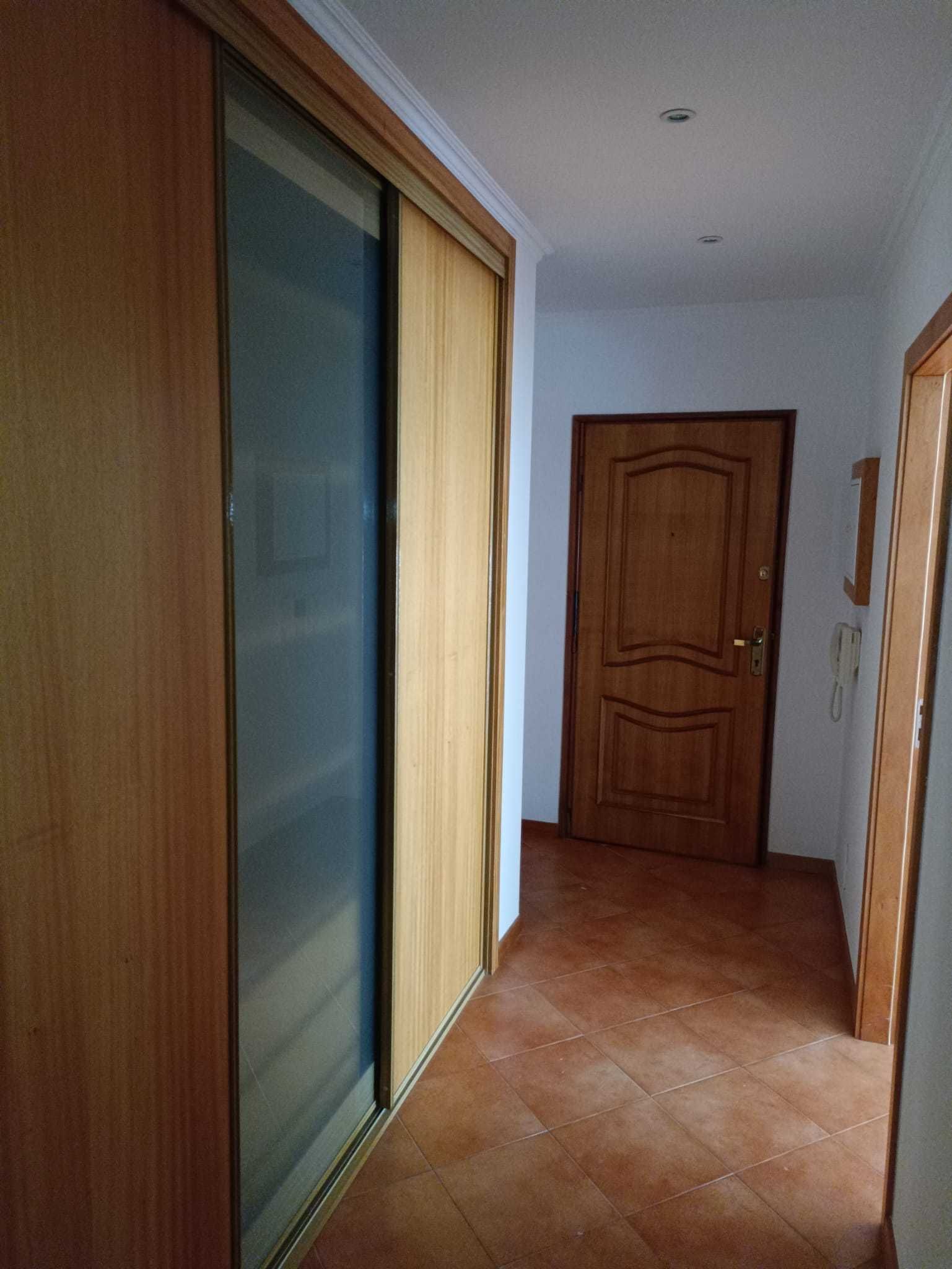 Arrendo apartamento T1
