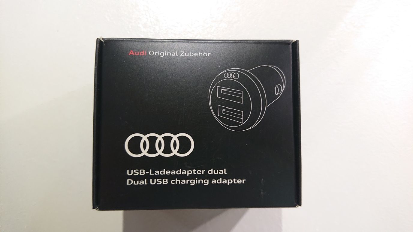 Оригинальное зарядное устройство Audi Dual Universal Car Charger