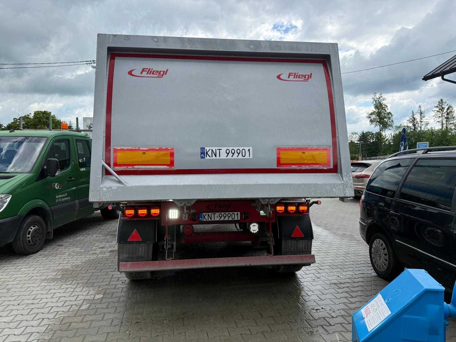 Naczepa Fliegl z 2022 roku