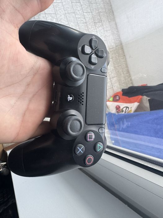 Ps4 slim como nova na caixa