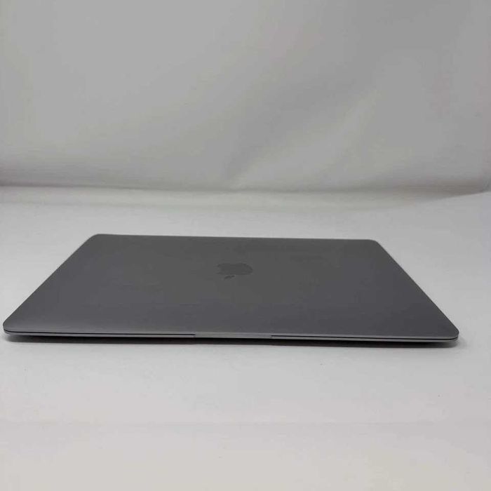 Apple MacBook Air 13 cali 2020r. M1/8GB/256GB SSD