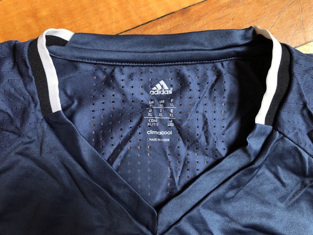 Бомбовая мужская спортивная футболка Adidas Manchester United оригинал