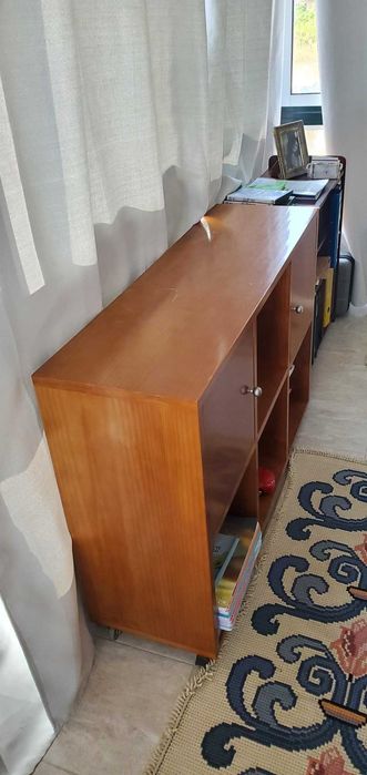 Vendo Quarto completo, em madeira maciça Pinho Mel, como novo.