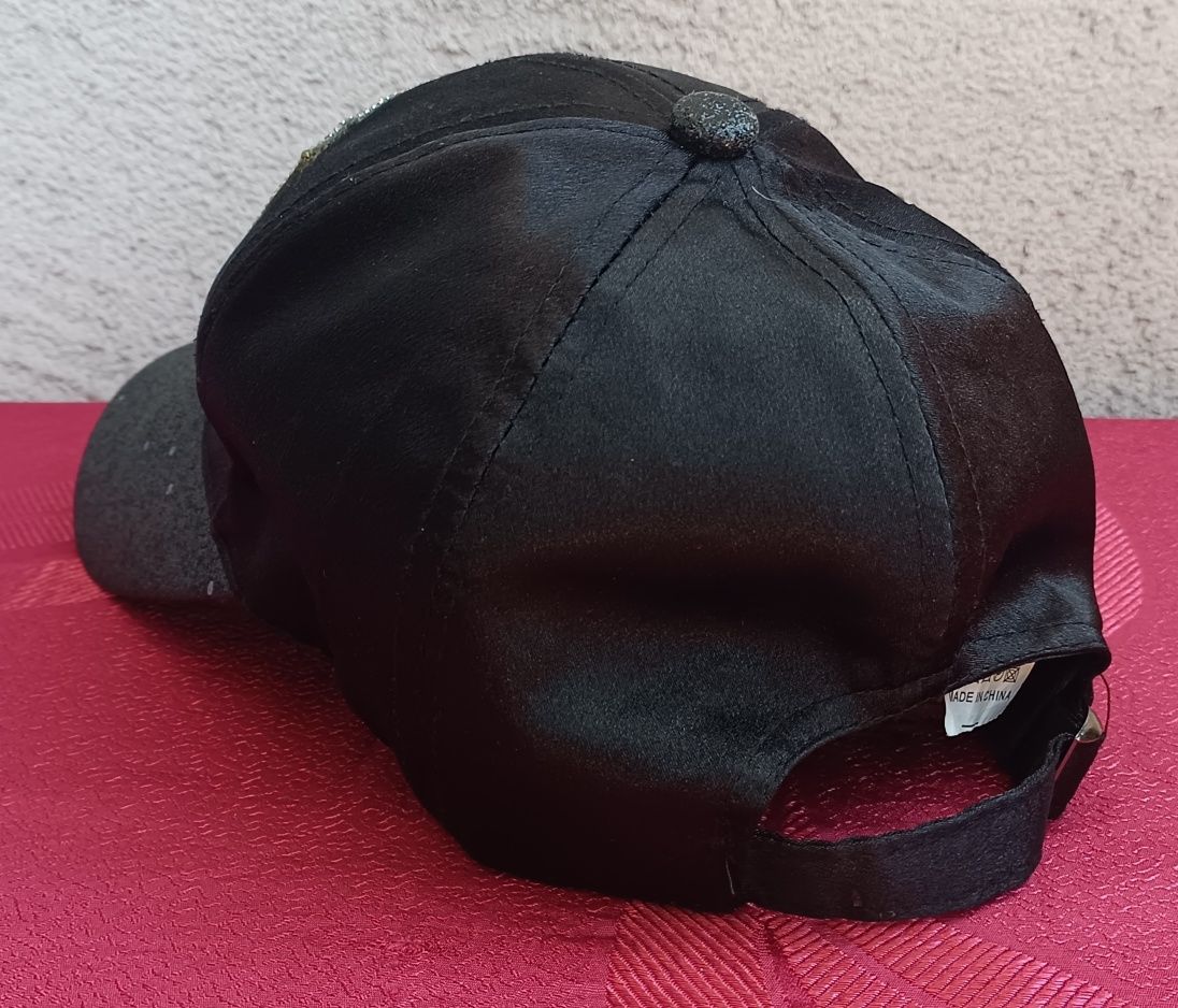 Czapka damska z daszkiem NYC Brokat Czarny połysk One Size