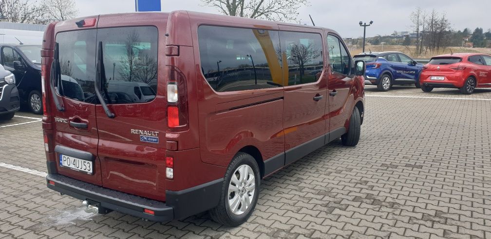 Wynajem Busa 9-osobowego wolne terminy .