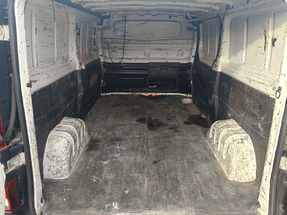 Renault Trafic Long 2016 rok 1.6 dCi 3 osobowy zdrowy zarejstrowany