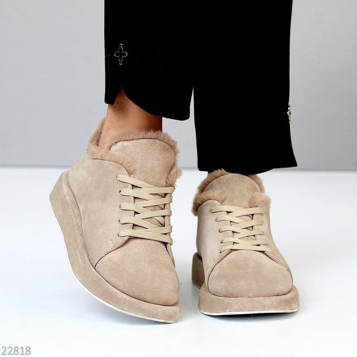 Жіночі шкіряні зимові черевики в кольорах