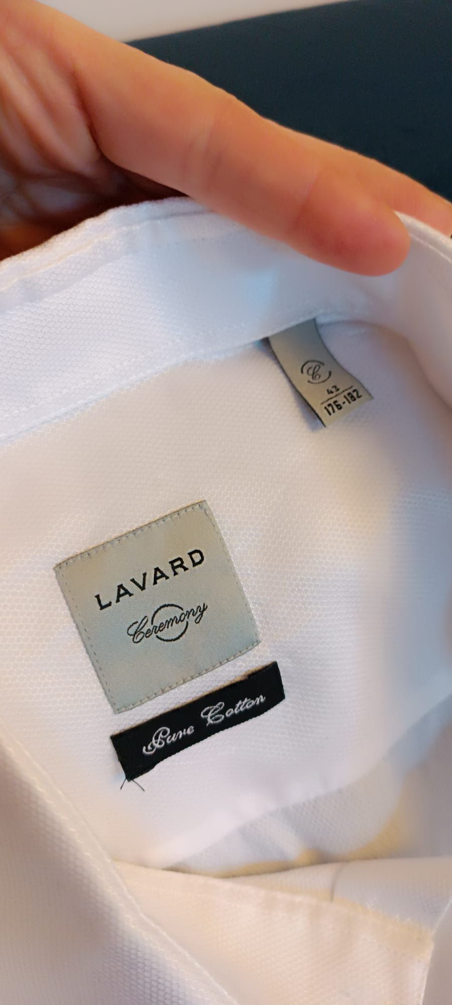 Koszula biała firmy Lavard stan bardzo dobry