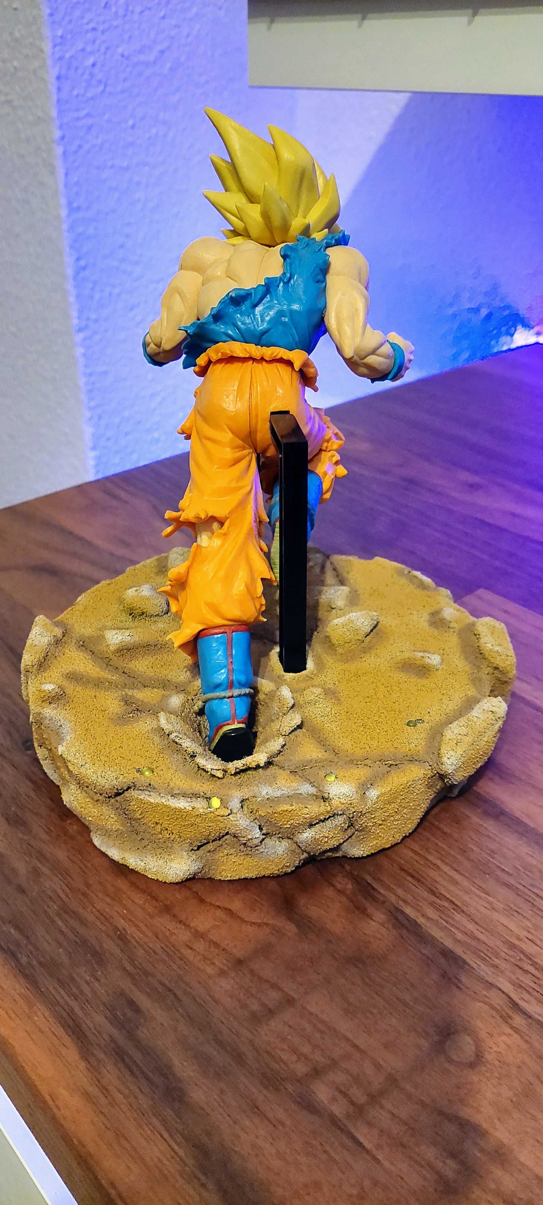 Dragon Ball Son Goku SSJ battle damage Bootleg