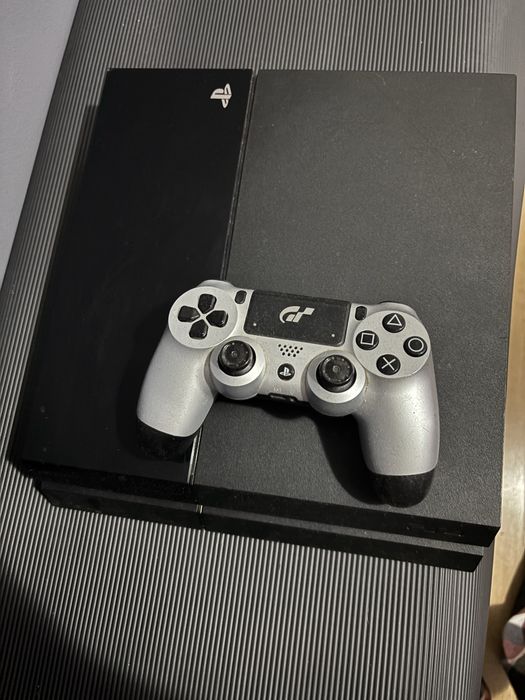 Vendo ps4 em bom estado