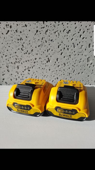 Laser samopoziomujący 360°dwie baterie!  DeWalt DCE089G