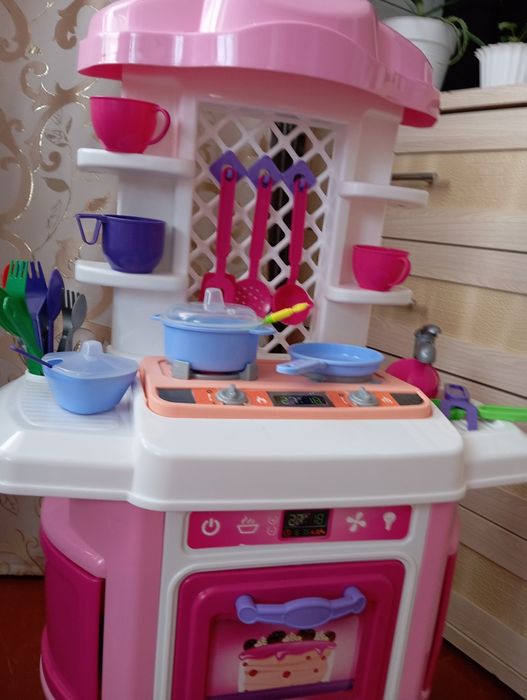 Дитяча іграшкова кухня
