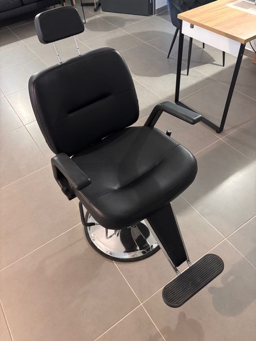 Fotel barberski /do stylizacji brwi hydrauliczny