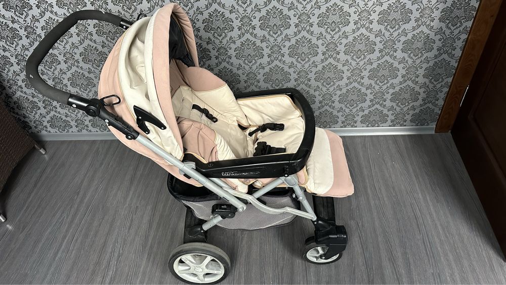 Прогулянкова коляска PegPego Uno