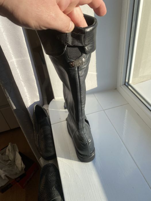 Чоботи жіночі 38р шкіряні нові