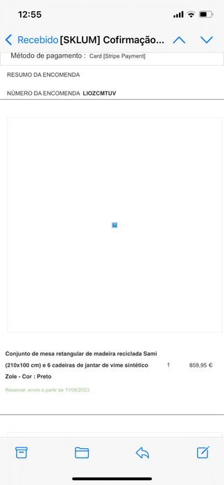 Mesa de jantar e cadeiras