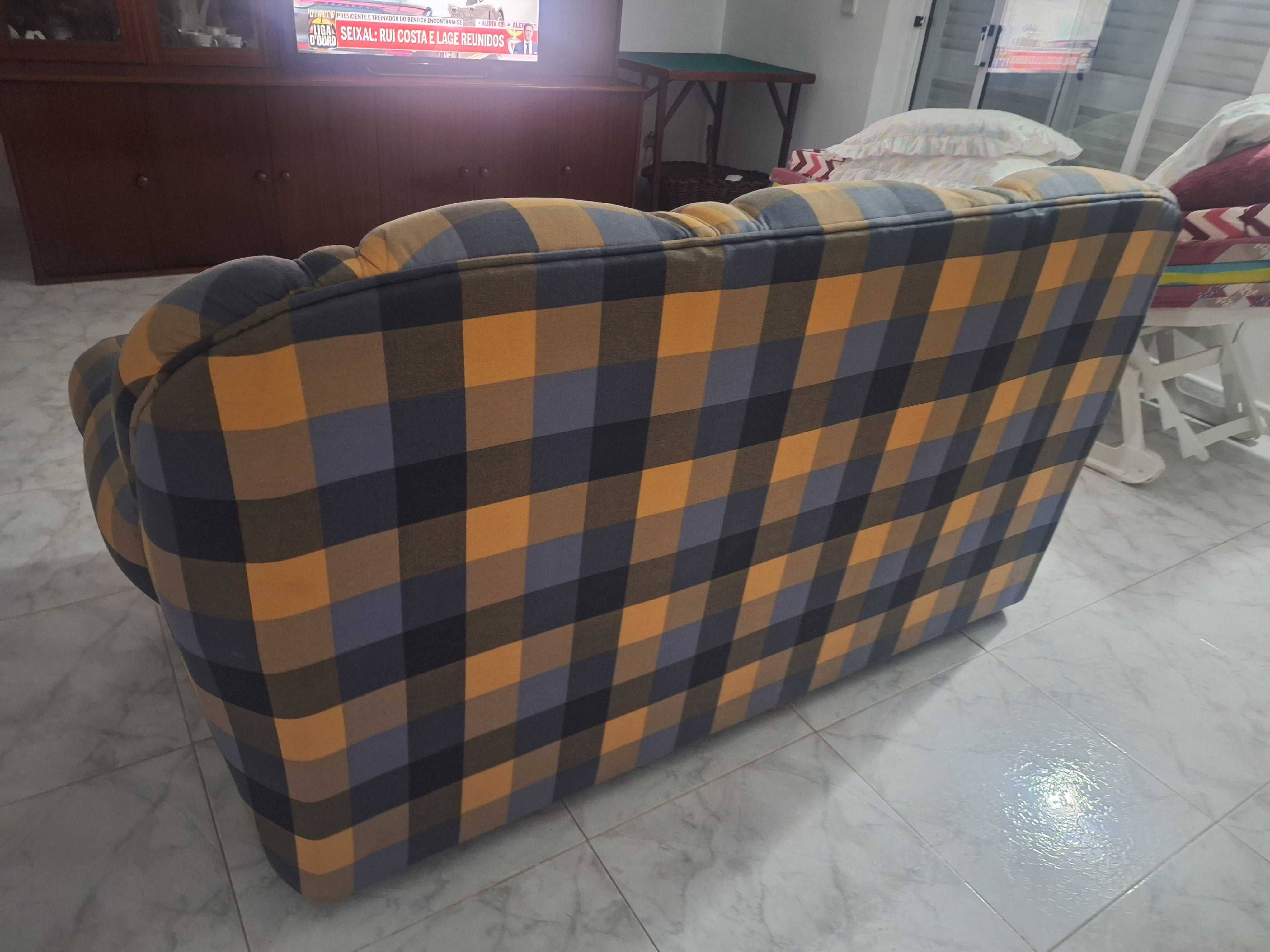 Vendo dois Sofás oportunidade