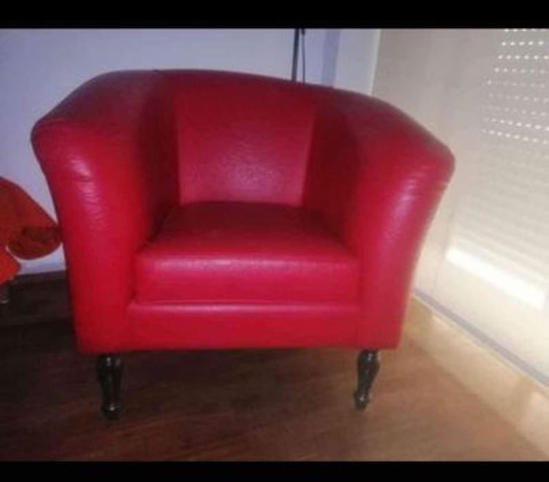 Cadeirão Lounge Vermelho Vintage