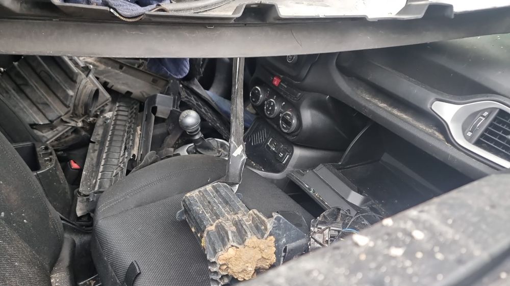 JEEP RENEGADE 1.6 CRD DE 2017 DISPONÍVEL PARA PEÇAS