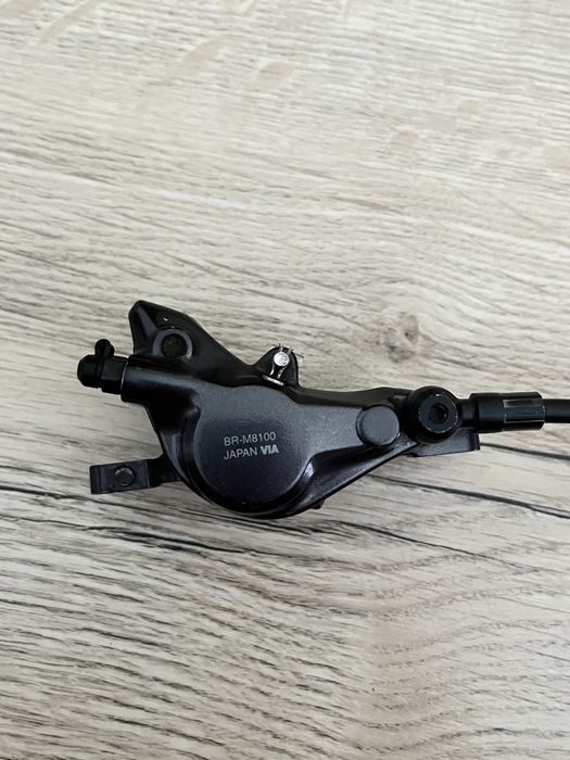 Freio traseiro hidráulico Shimano XT M8100