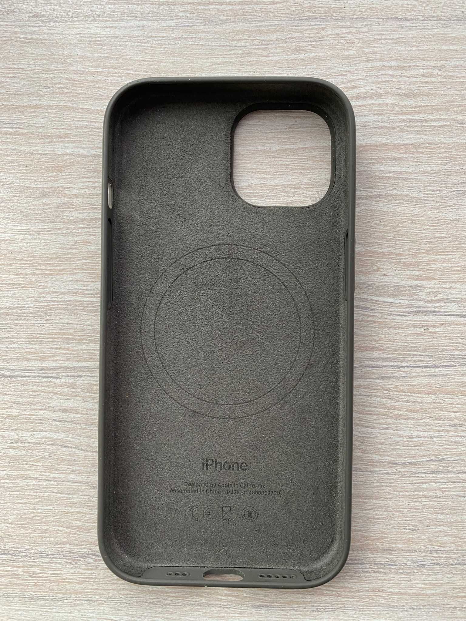 Оригінальний чохол Apple Silicone Case для iPhone 15