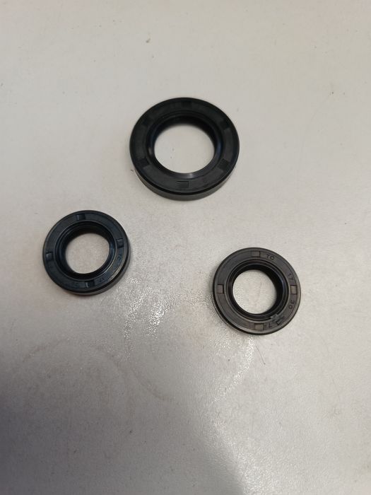 Uszczelniacze simmeringi silnika komplet jawa 50 Romet ogar 200